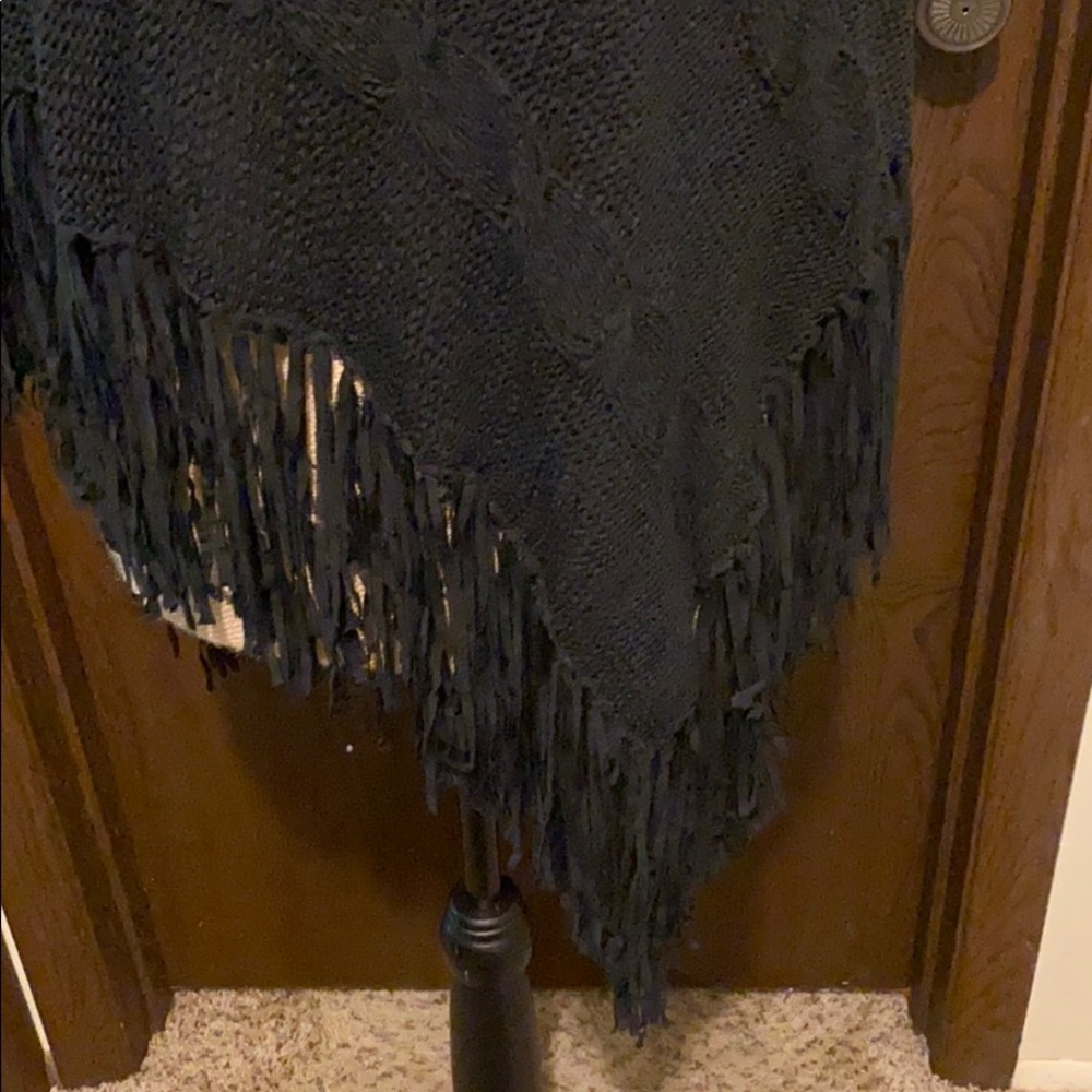 Black Poncho - Picture 2 of 7